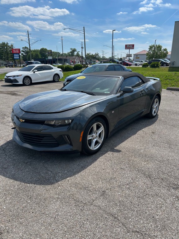 2018 Chevrolet Camaro Image 2