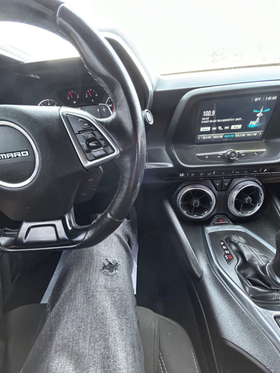 2018 Chevrolet Camaro Image 21