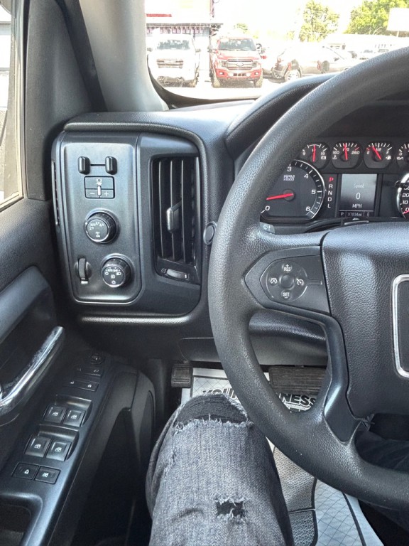 2017 GMC Sierra Image 17