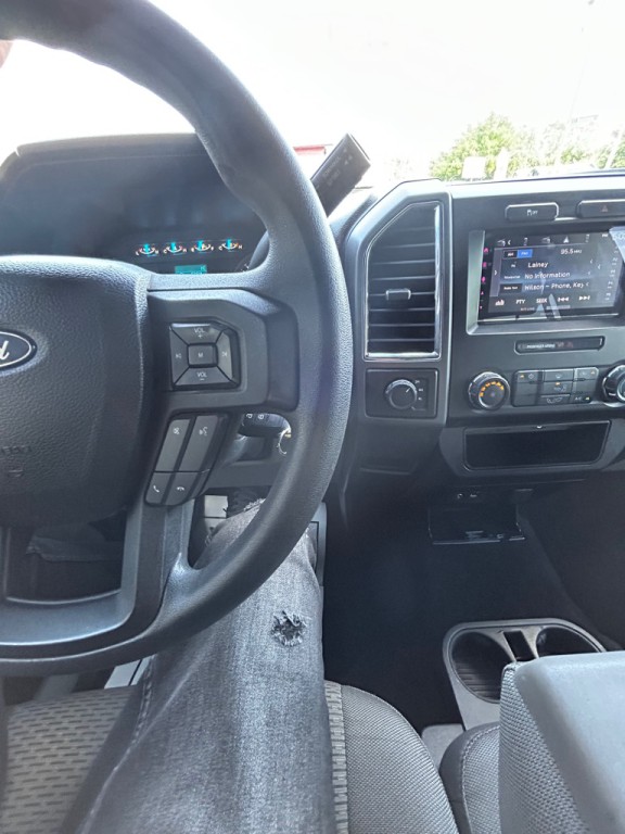 2015 Ford F-150 Image 21