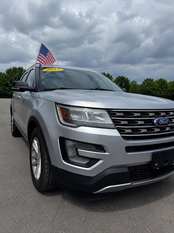 2017 Ford Explorer Image 3