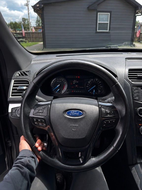 2017 Ford Explorer Image 10