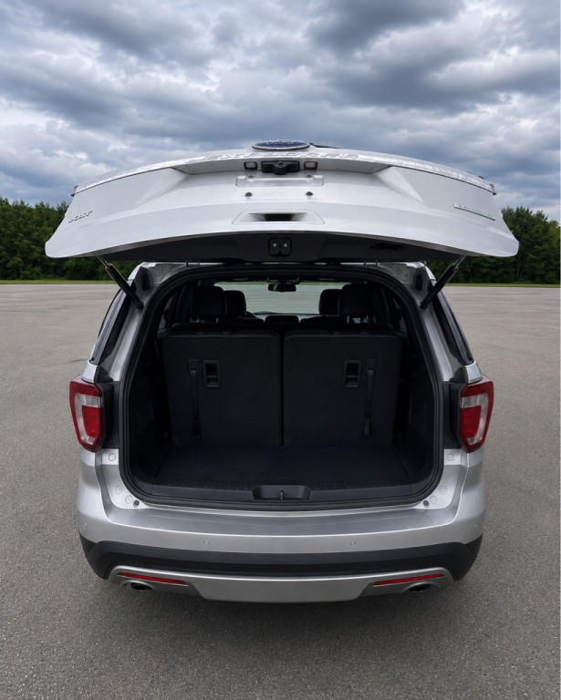 2017 Ford Explorer Image 13