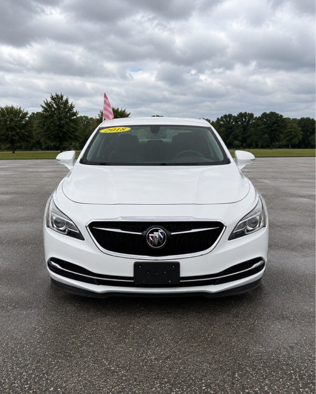 2018 Buick Lacrosse Image 2