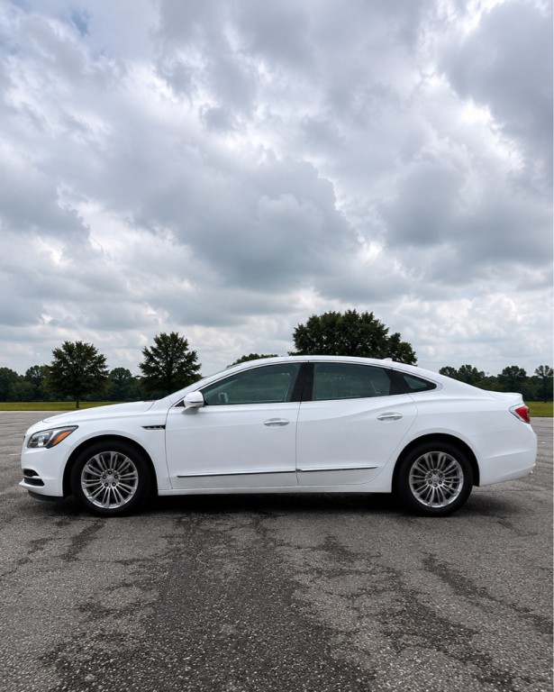 2018 Buick Lacrosse Image 5