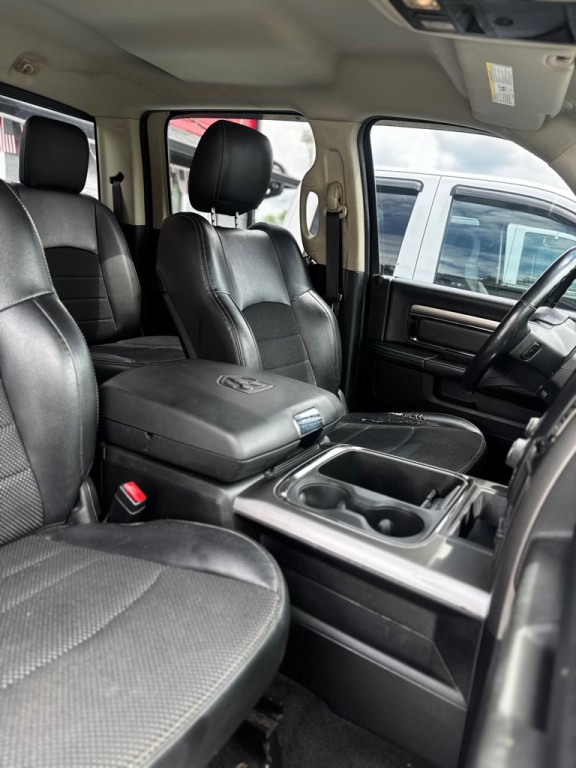 2017 RAM 1500 Image 12