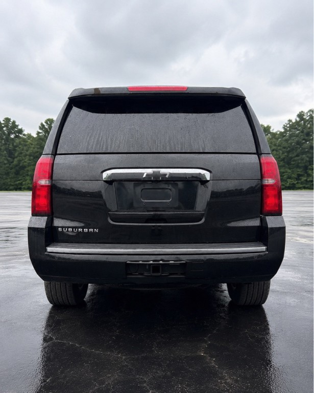 2018 Chevrolet Suburban Image 5