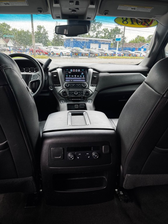 2018 Chevrolet Suburban Image 11