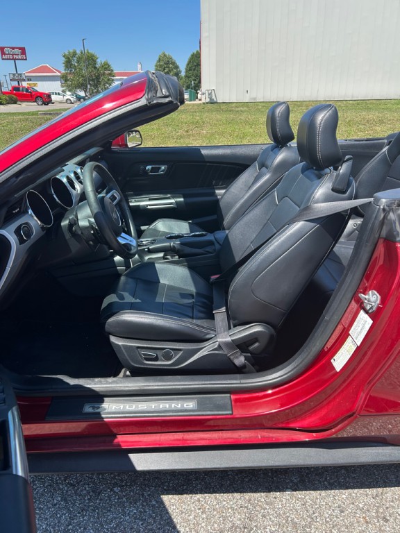 2015 Ford Mustang Image 10