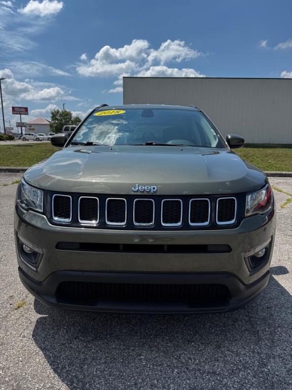 2018 Jeep Compass Image 2