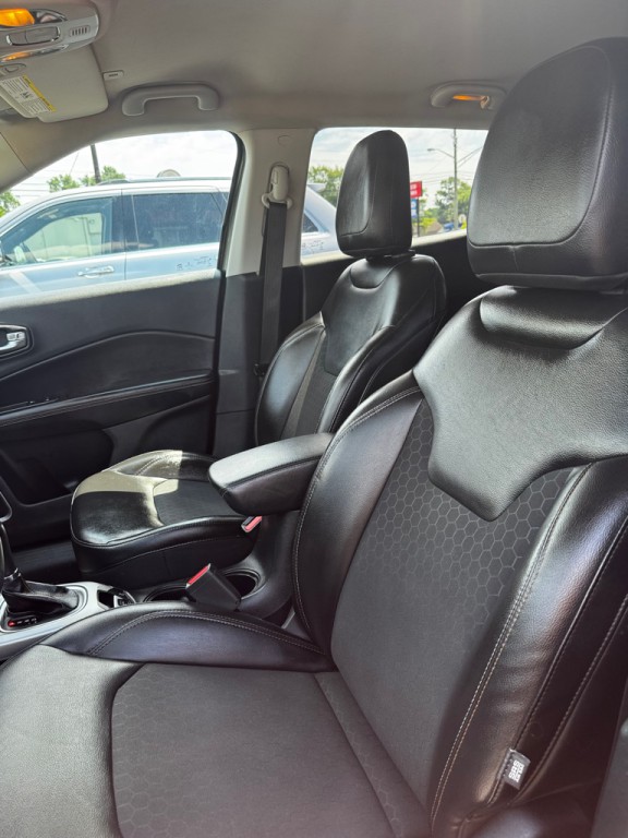 2018 Jeep Compass Image 15