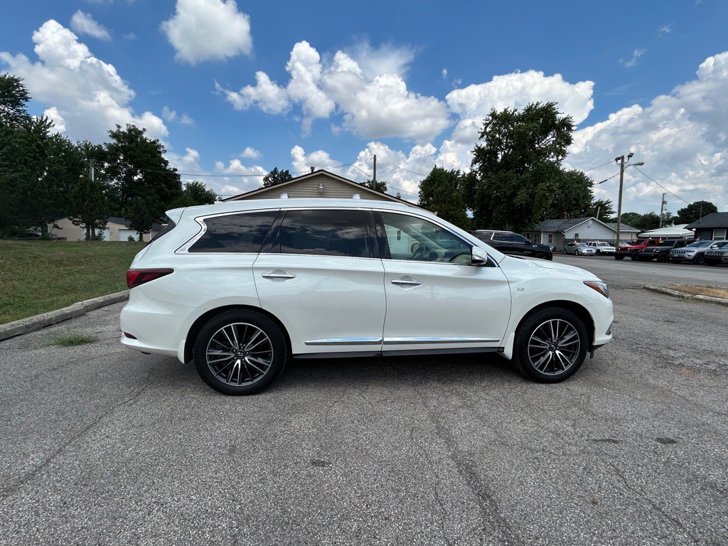 2017 INFINITI QX60 Image 7