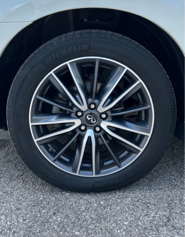 2017 INFINITI QX60 Image 9