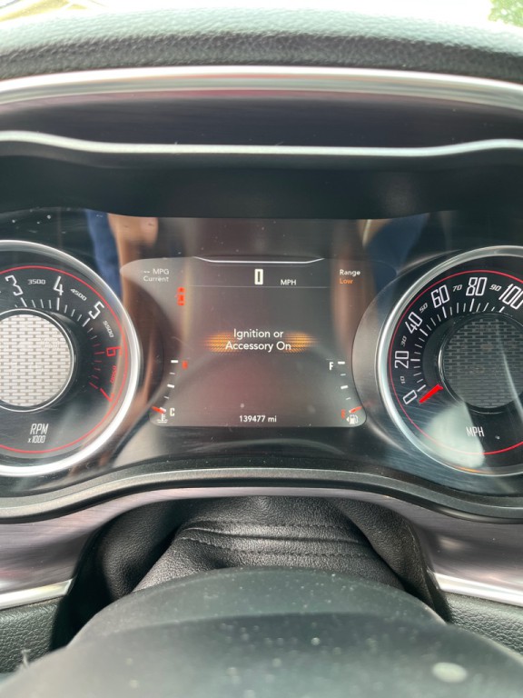 2017 Dodge Challenger Image 10