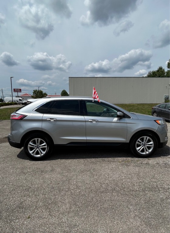 2020 Ford Edge Image 9