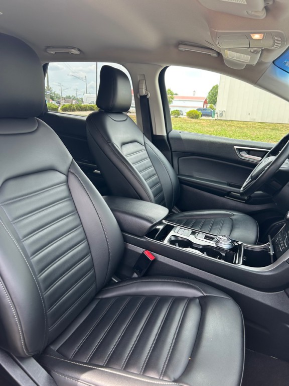 2020 Ford Edge Image 14
