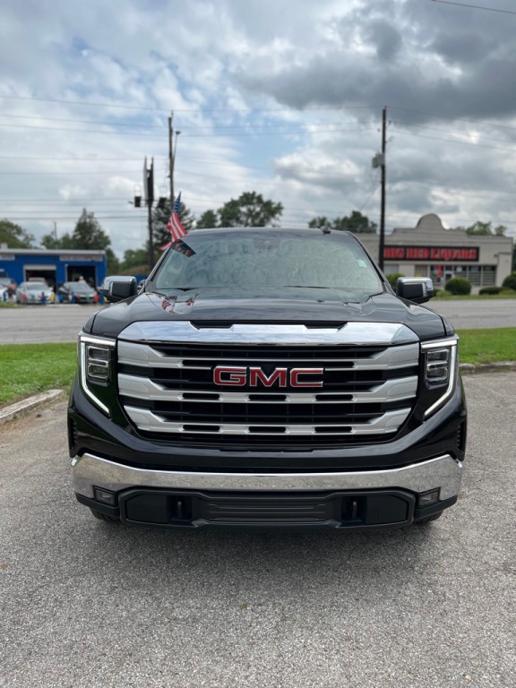 2025 GMC Sierra Image 2