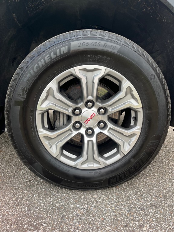 2025 GMC Sierra Image 9