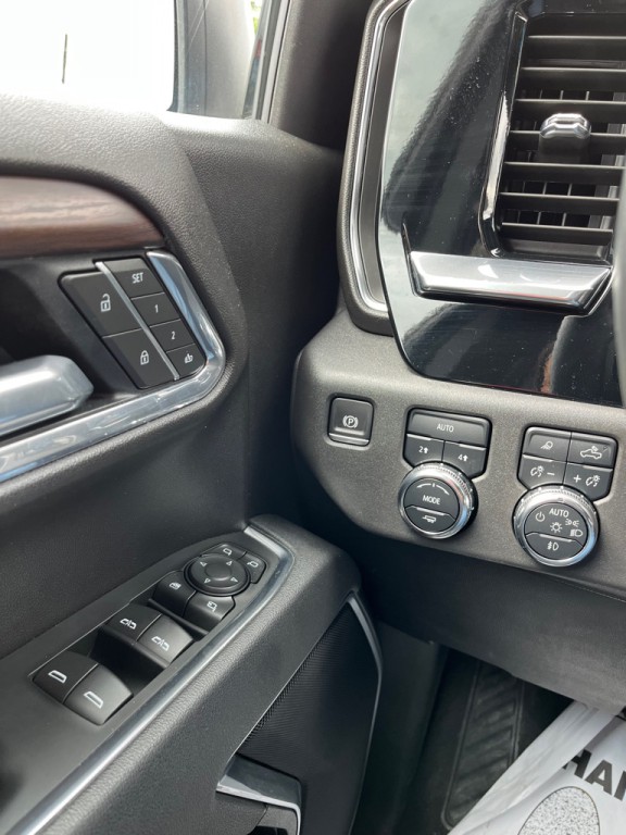 2025 GMC Sierra Image 12