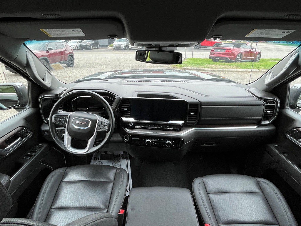2025 GMC Sierra Image 17