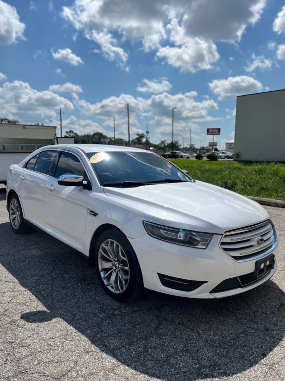 2015 Ford Taurus Image 3