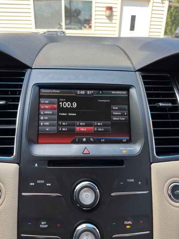 2015 Ford Taurus Image 11