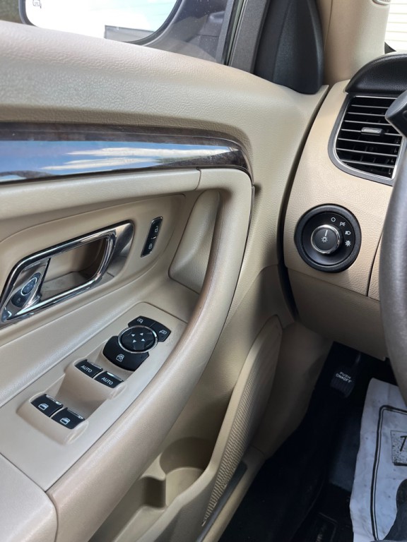 2015 Ford Taurus Image 13