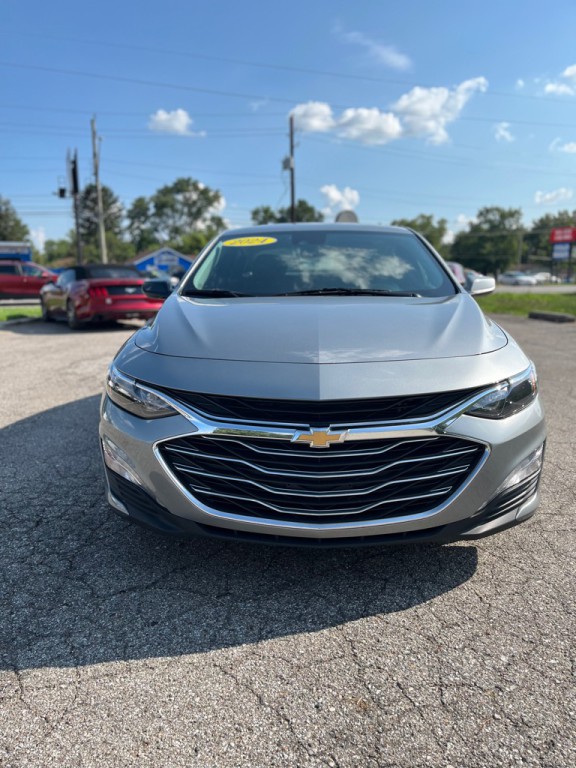 2024 Chevrolet Malibu Image 2