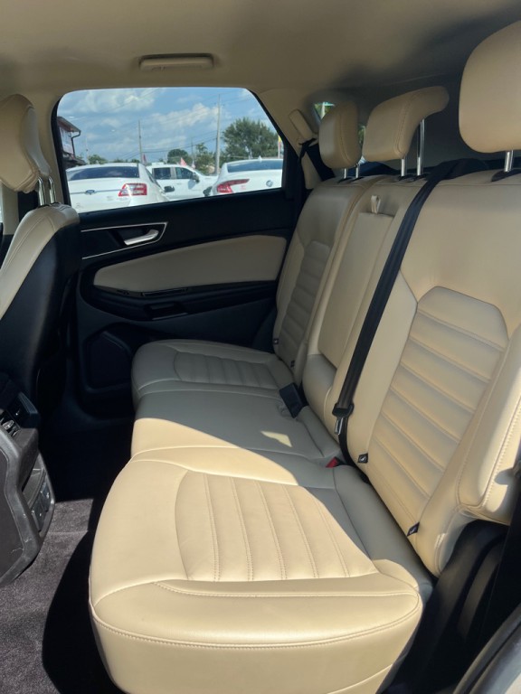 2017 Ford Edge Image 13