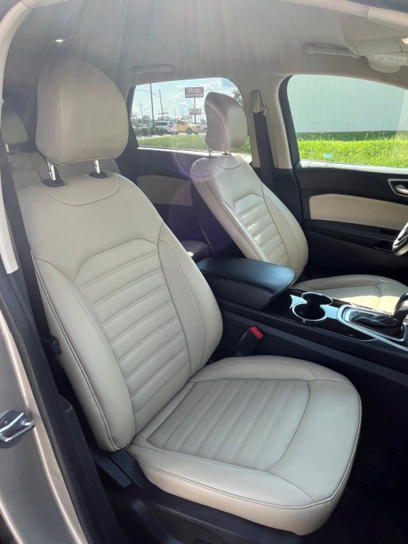 2017 Ford Edge Image 15