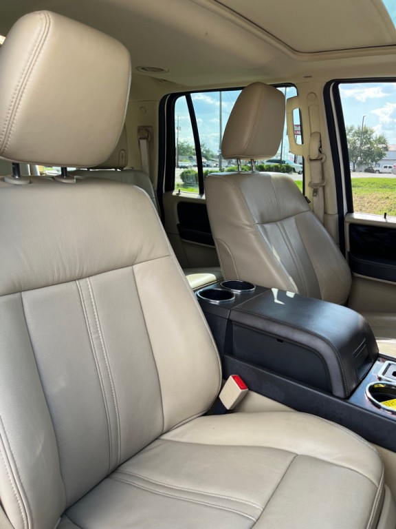 2017 Lincoln Navigator Image 19