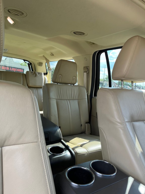2017 Lincoln Navigator Image 20