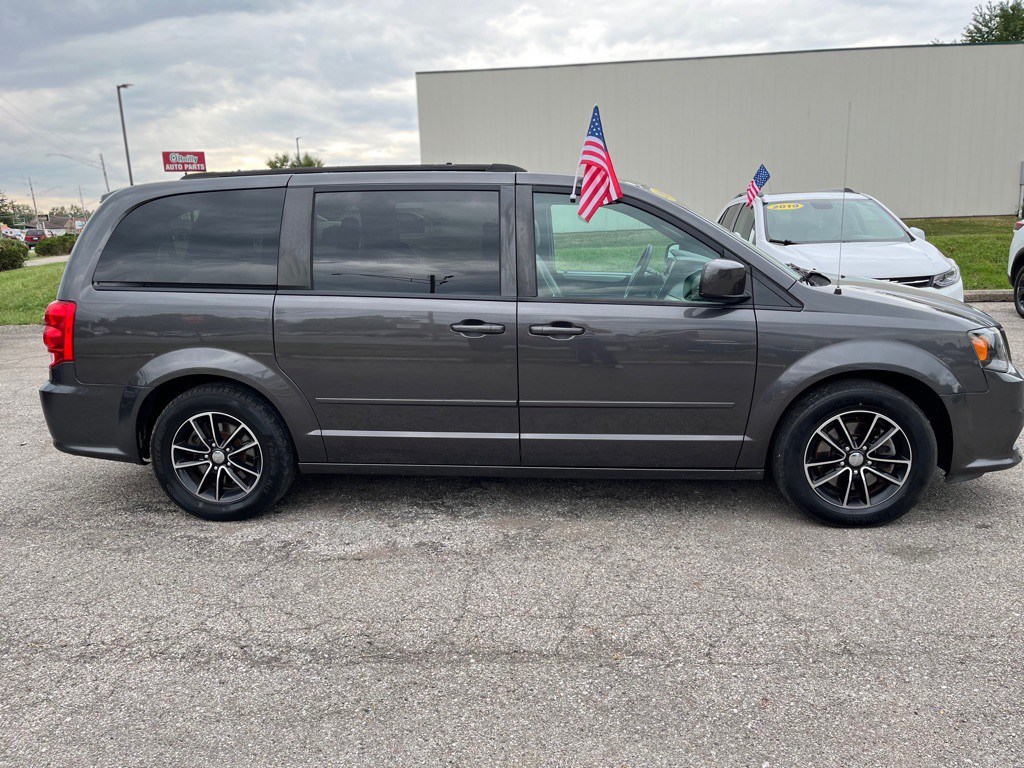 2017 Dodge Grand Caravan Image 4