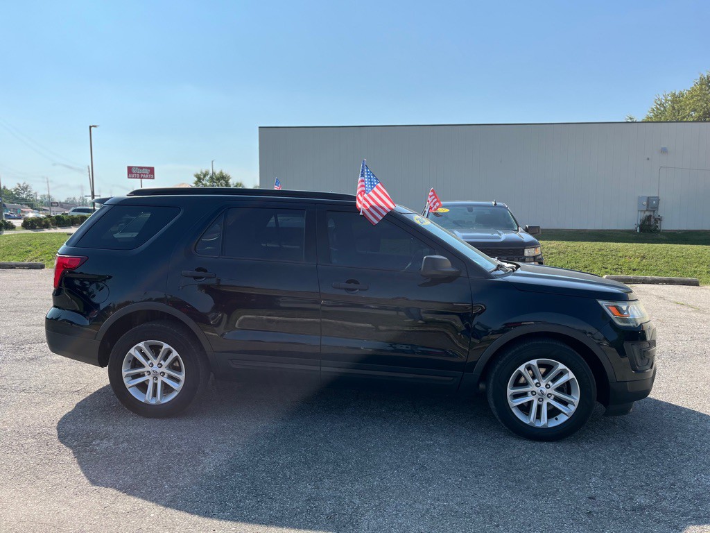 2017 Ford Explorer Image 3