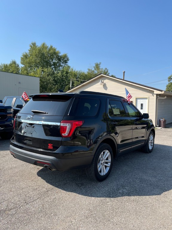 2017 Ford Explorer Image 4