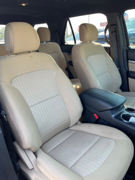 2017 Ford Explorer Image 13