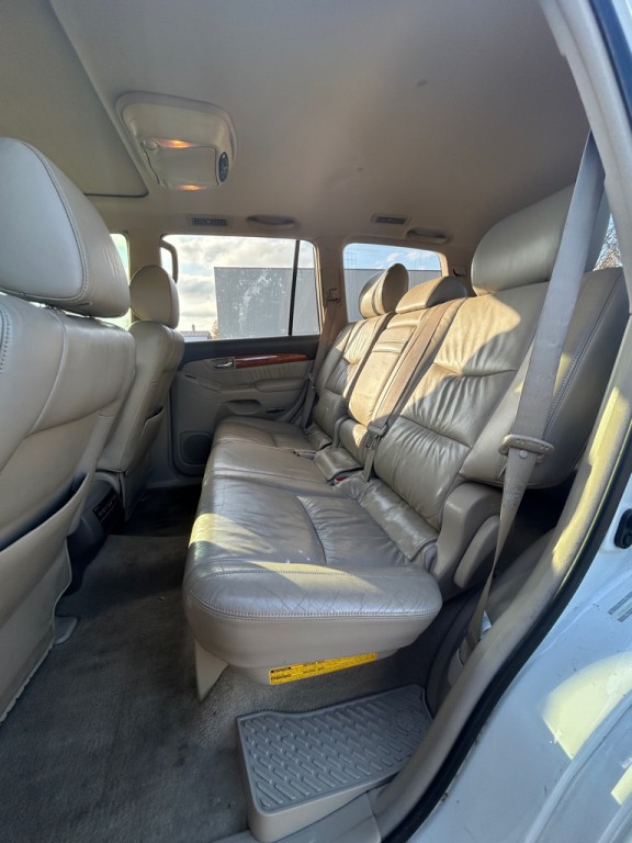 2005 Lexus GX Image 11