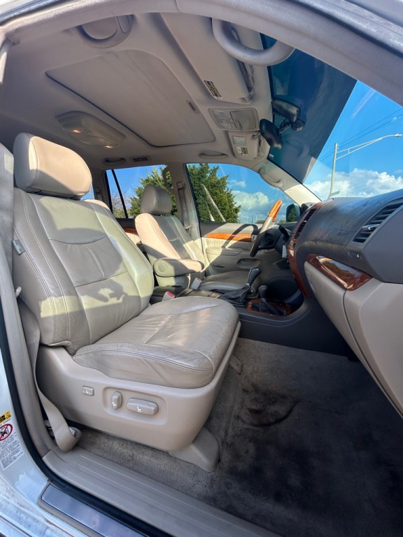 2005 Lexus GX Image 14