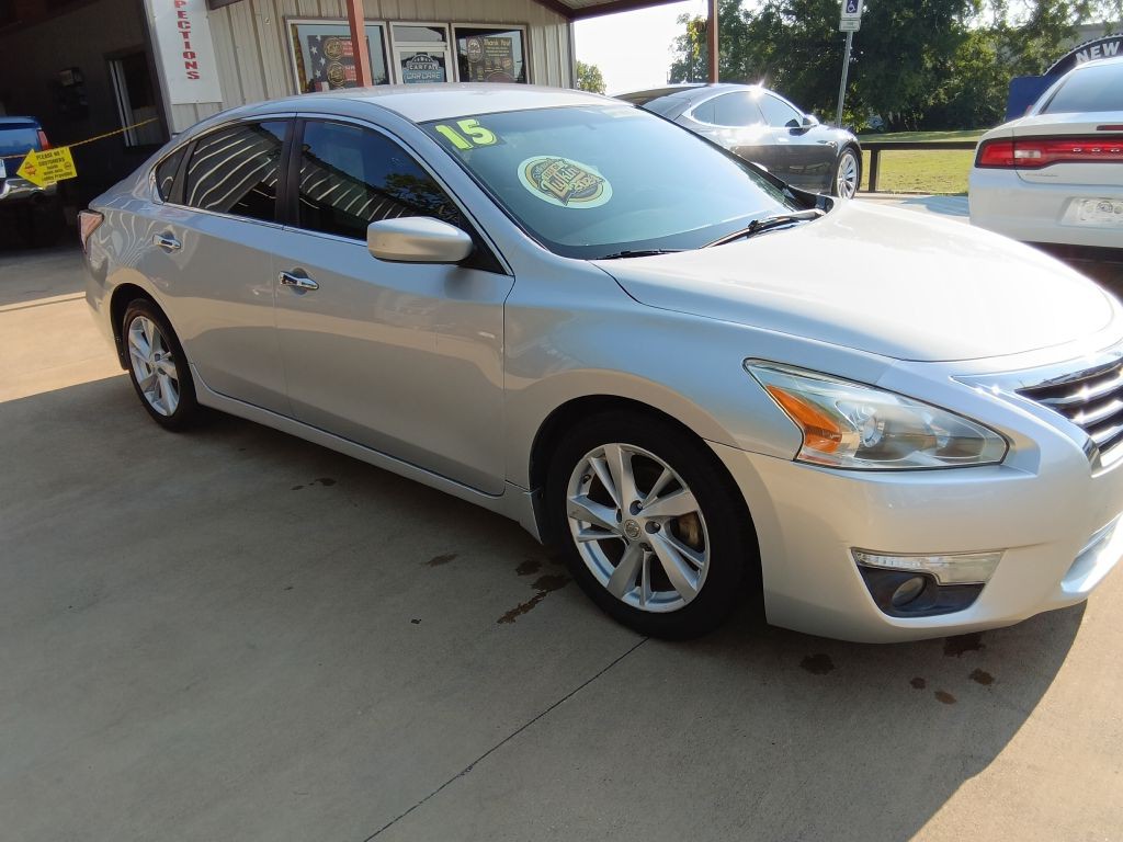 2015 Nissan Altima Image 1