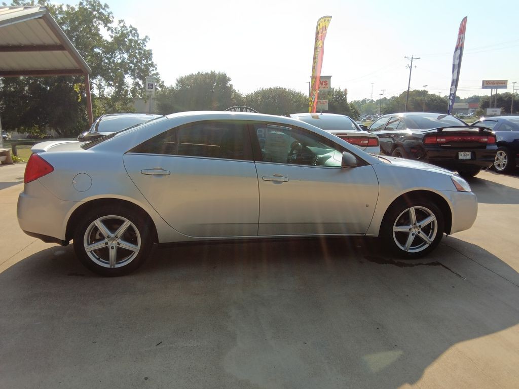 2009 Pontiac G6 Image 4