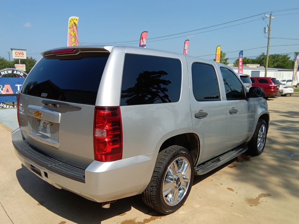 2012 Chevrolet Tahoe Image 2