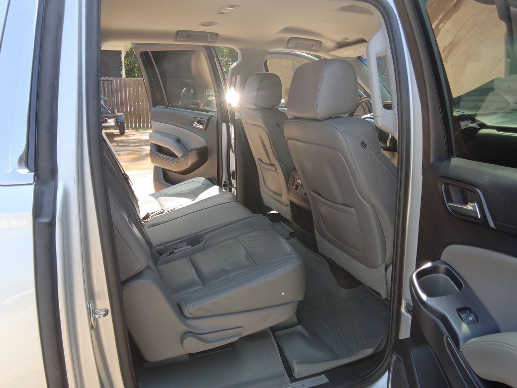 2015 Chevrolet Suburban Image 6