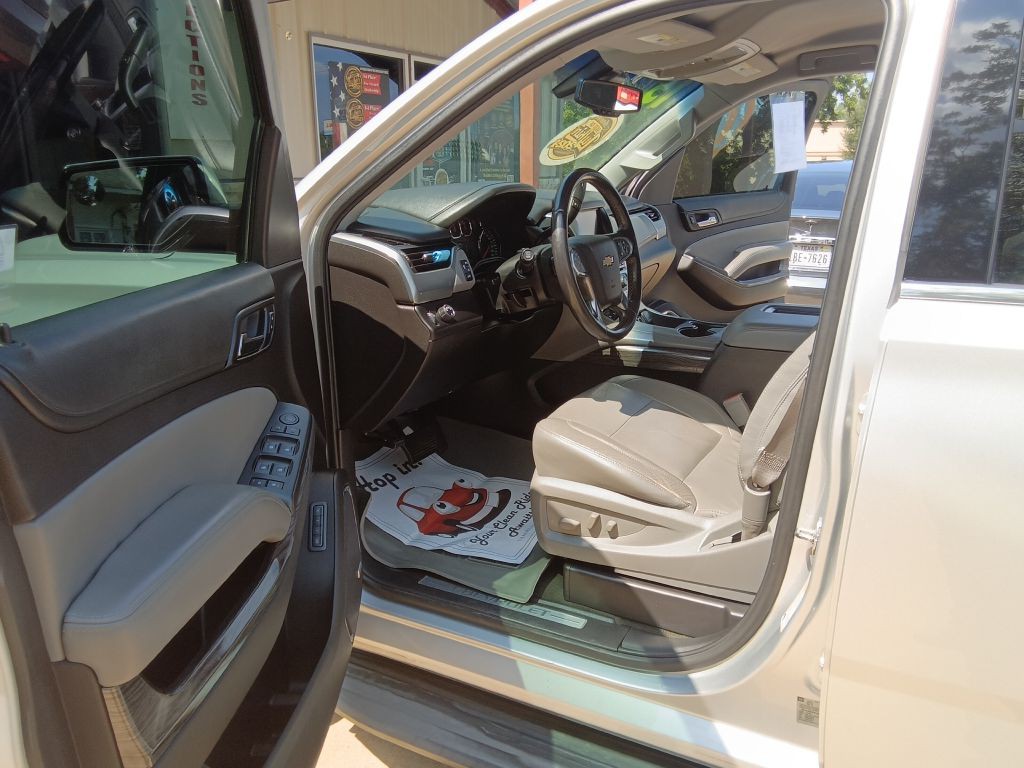 2015 Chevrolet Suburban Image 7