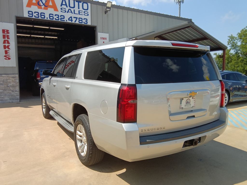 2015 Chevrolet Suburban Image 2