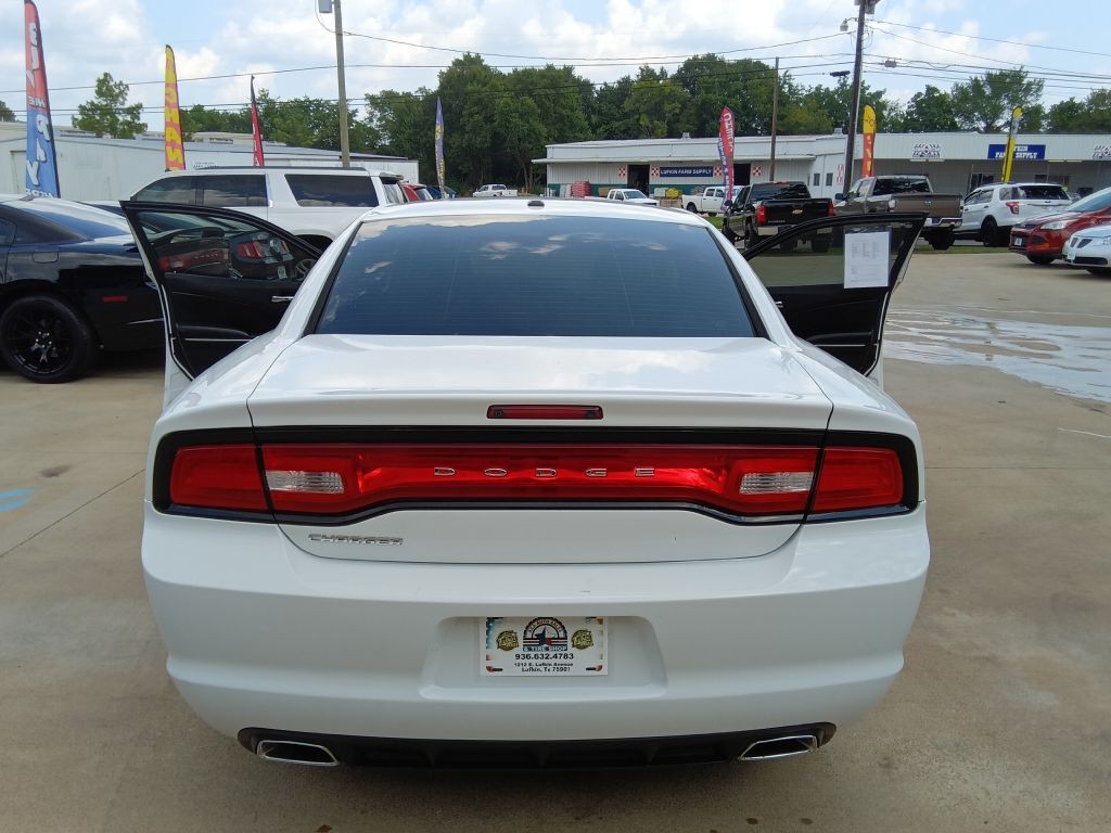 2011 Dodge Charger Image 2