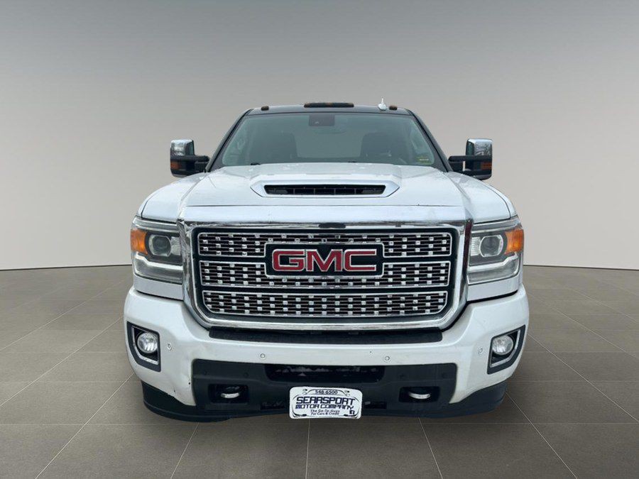2018 GMC Sierra 2500 Image 2