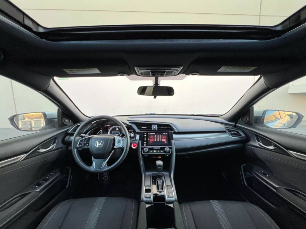 2018 Honda Civic Image 12