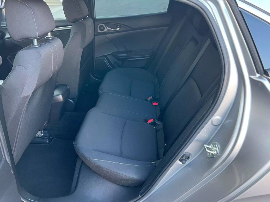 2018 Honda Civic Image 16