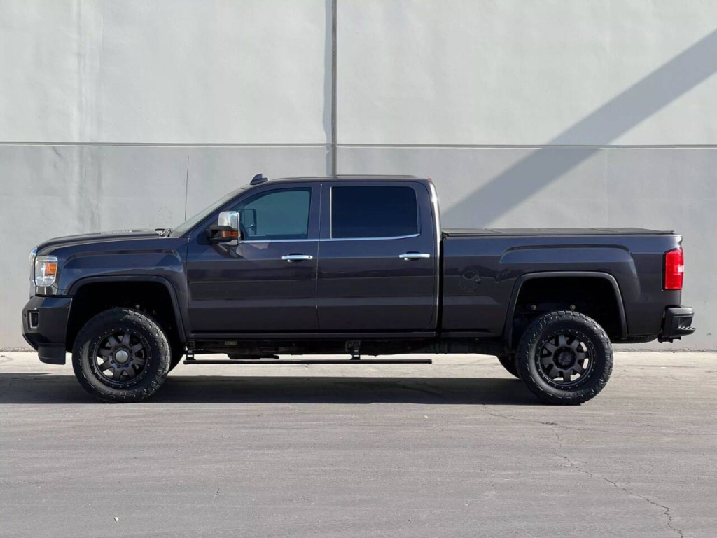2016 GMC Sierra 2500 Image 5
