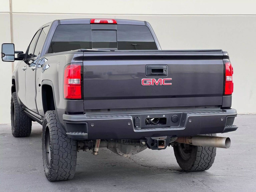 2016 GMC Sierra 2500 Image 6
